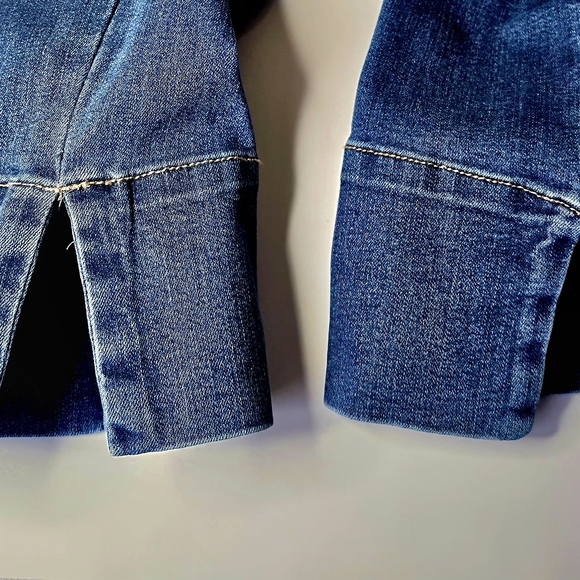 d. jeans Women's Straight Leg Blue Pedal Jeans - Picture 7 of 8